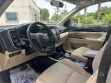 202Model full option low mileage outlander