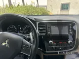 202Model full option low mileage outlander
