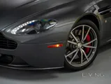 Aston Martin Vantage 2015