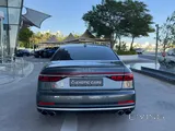 AUDI S8 2020