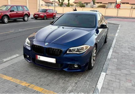 BMW 5-Series 520 i 2016