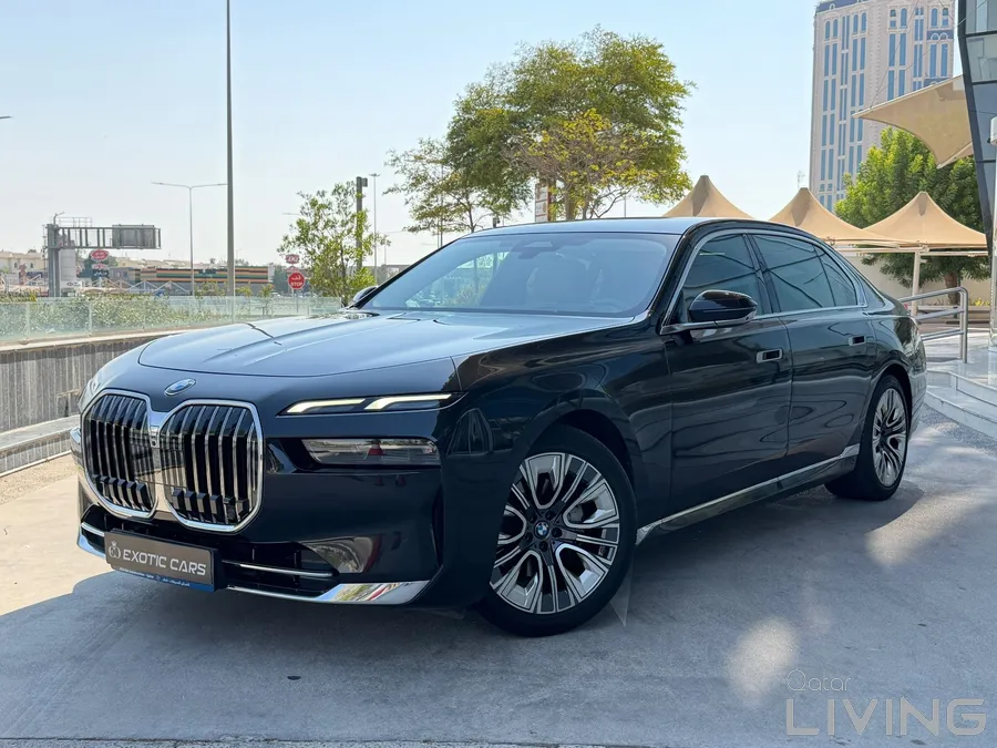 بي إم دبليو 7 Series 2024 — QatarLiving