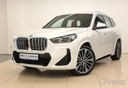 BMW IX 1 2024