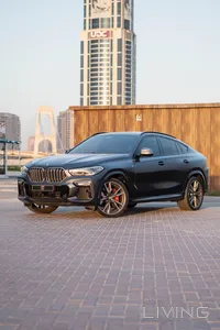 BMW X6 M50i  2021