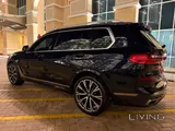 BMW X7 M50i