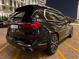 BMW X7 M50i