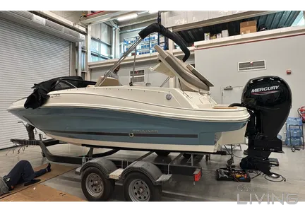 Bayliner VR5.