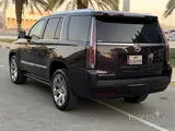 CADILAC ESCLAED 2015 like new