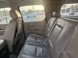 Cadillac Escalade ESV Model 2009 6200CC