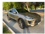 Carbon fiber, V6 Macan