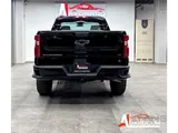Chevrolet SilveradoTrail Boss 2025 V8
