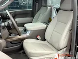 Chevrolet SilveradoTrail Boss 2025 V8
