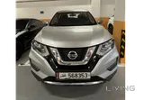 Clean X-Trail from lady