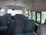 نيسان أورفان
