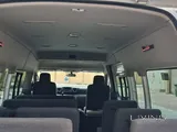نيسان أورفان