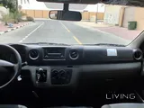 نيسان أورفان