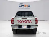 Toyota Hilux SR5 2025