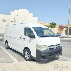 Toyota Hi-Ace  2013