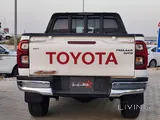 Toyota Hilux SR5 2025