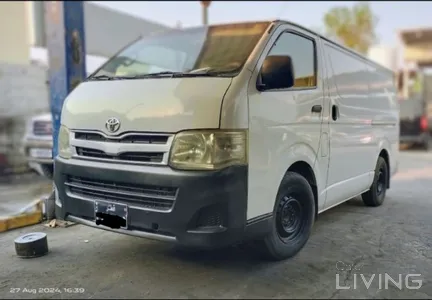 Toyota Hi-Ace  2012