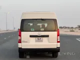 Toyota Hi-Ace 2022 V6