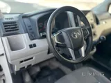 Toyota Hi-Ace 2022 V6