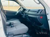 TOYOTA HI ACE V4 2022