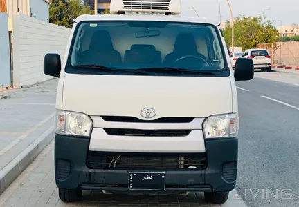 Toyota Hi-Ace  2022