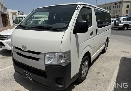 Toyota Hi-Ace  2022