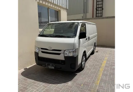 Toyota Hi-Ace  2023