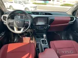 Toyota Hilux SR5 2025