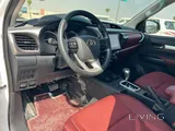 Toyota Hilux SR5 2025