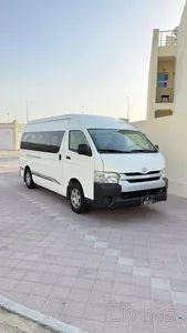 Toyota Hi-Ace  2017