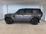ديفندر 110 4.4 V8 أوتوماتيك
