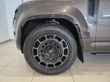 ديفندر 110 4.4 V8 أوتوماتيك
