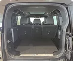 ديفندر 110 4.4 V8 أوتوماتيك