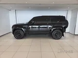 Defender 110 4.4 V8 Octa Black Edition