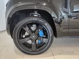 Defender 110 5.0 XV8 Bond Edition