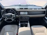 Defender 2023 SE 110