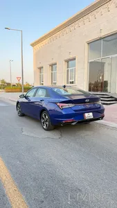 Hyundai Elantra  2021