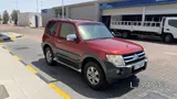 excellent and no accident pajero and clean