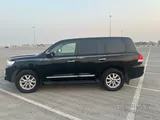 تويوتا لاند كروزر ممتازة وبسعر مناسب