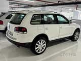 Excellent Condition, Super cool 4.2l V8 Touareg