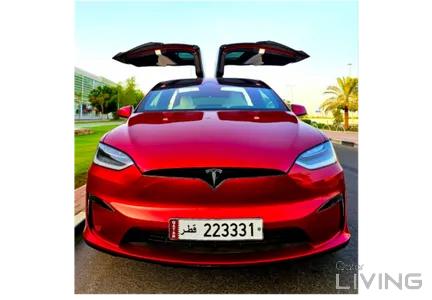 Tesla X  2023