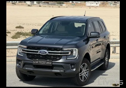 Ford Everest XLT 2025