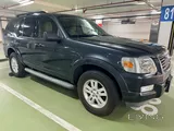 Ford Explorer- very low mileage