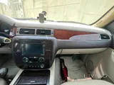 جمس يوكون ديناالي 2011، SUV عائلية كاملة الحجم، V8، فسيحة ومريحة للاستخدام اليومي والرحلات الطويلة.