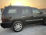 جمس يوكون ديناالي 2011، SUV عائلية كاملة الحجم، V8، فسيحة ومريحة للاستخدام اليومي والرحلات الطويلة.