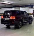 GXR V8 black