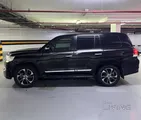 GXR V8 black
